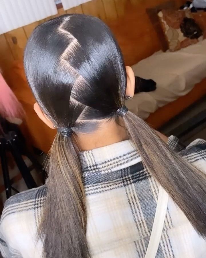 Zigzag Part With Ponytails