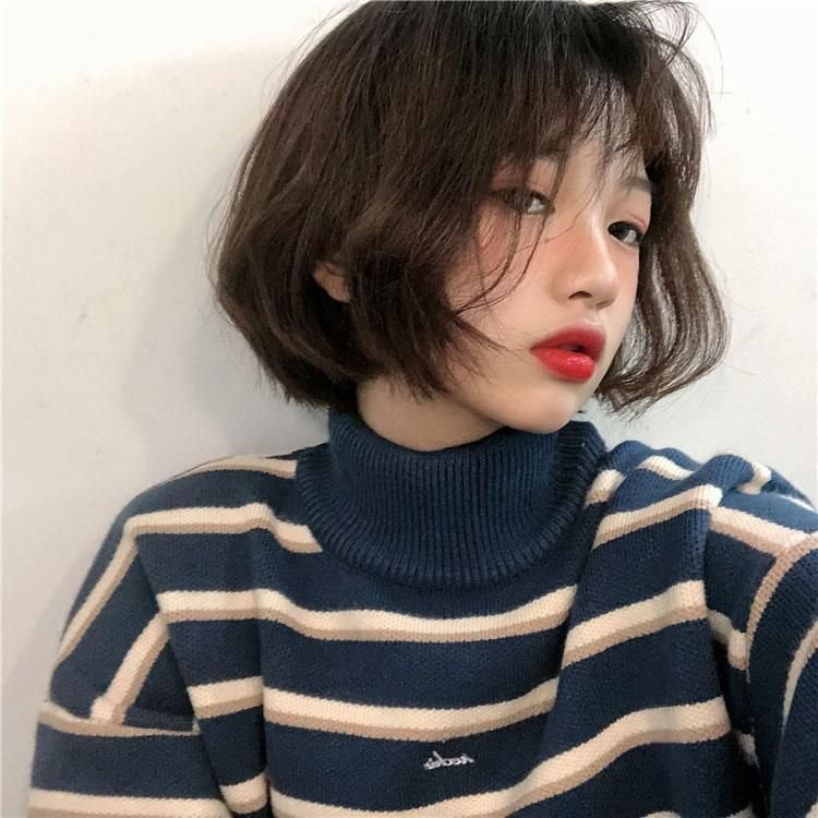 Korean Short Hair With a Retro Look