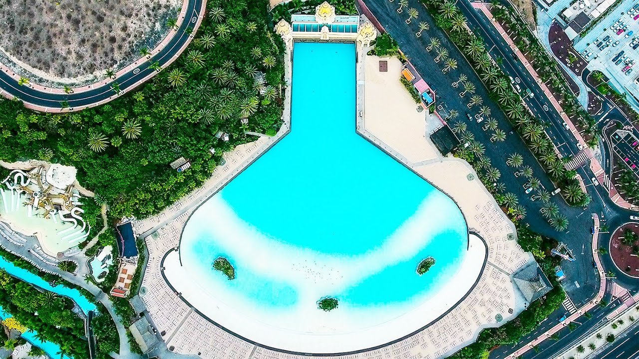 siam park wave pool closed clipart