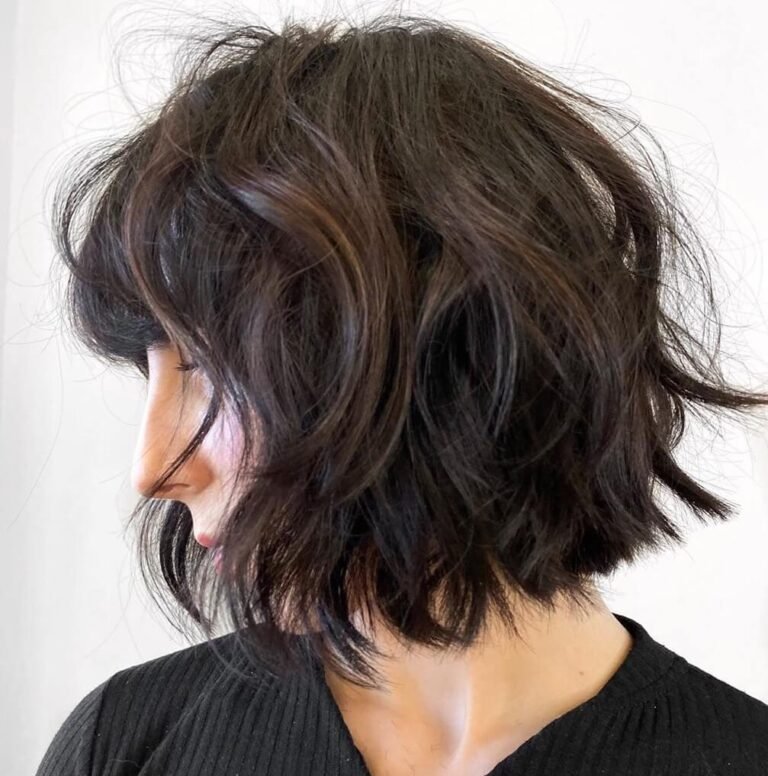 20 Attractive And Adorable Short Wavy Hairstyles · Thrill Inside